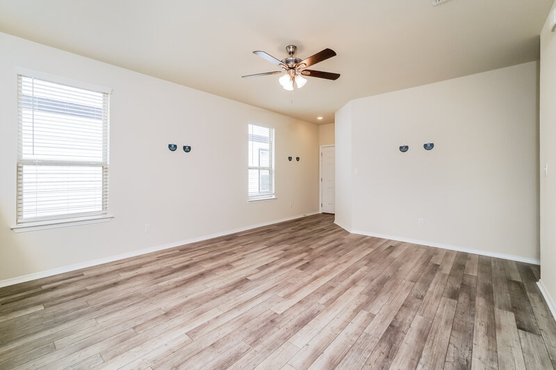 1,720/Mo, 214 Cobb Branch Dr Maxwell, TX 78656 Main Bedroom View 2