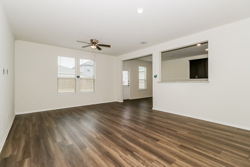 1,795/Mo, 206 Cobb Branch Dr Maxwell, TX 78656 Living Room View
