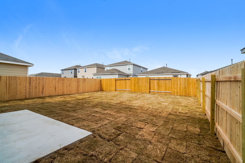 1,830/Mo, 176 Cobb Branch Dr Maxwell, TX 78656 Exterior View