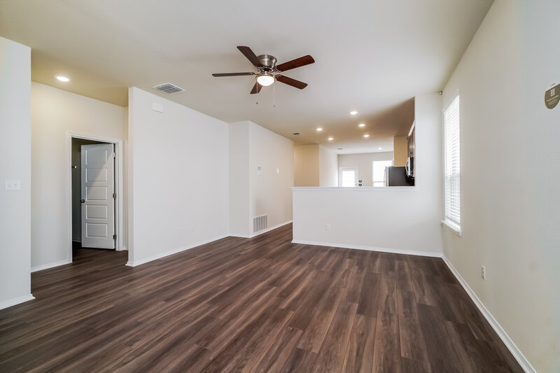 1,790/Mo, 170 Cobb Branch Dr Maxwell, TX 78656 Living Room View