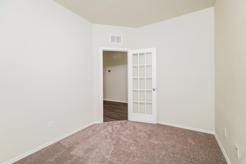 1,790/Mo, 170 Cobb Branch Dr Maxwell, TX 78656 Office View