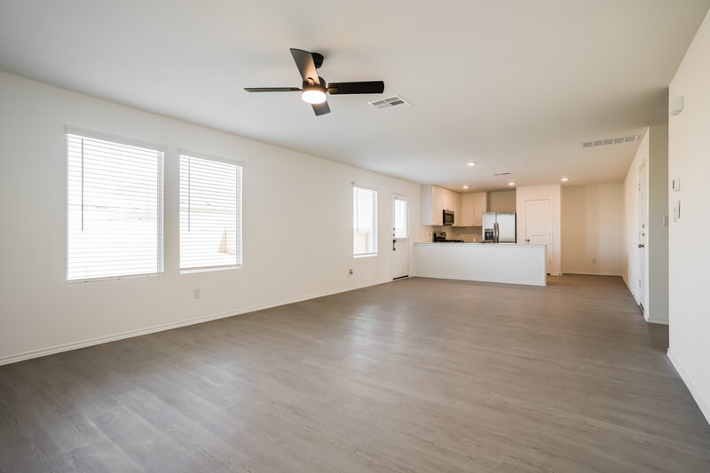 2,590/Mo, 204 Dragonfly Park Hutto, TX 78634 Living Room View 2