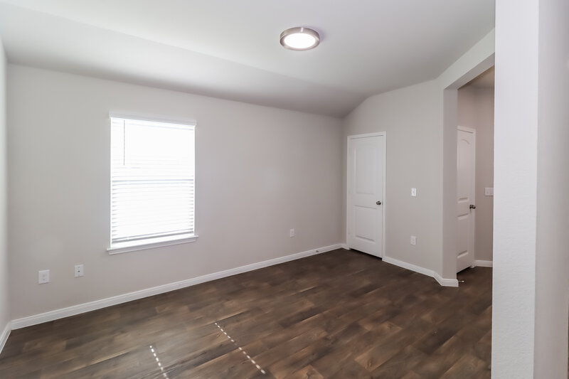 2,235/Mo, 307 Marimoor Dr Hutto, TX 78634 Bedroom View 3