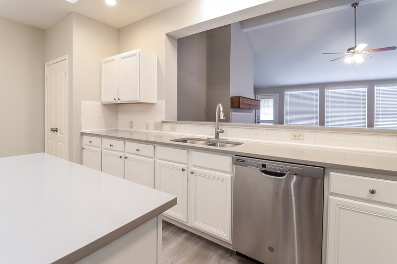 2,265/Mo, 3723 Eagles Nest St Round Rock, TX 78665 Kitchen View 2
