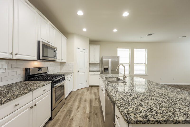 1,785/Mo, 200 Diamond Point Dr Dripping Springs, TX 78620 Kitchen View 2