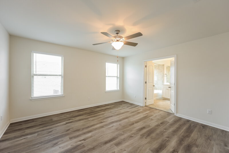 1,785/Mo, 200 Diamond Point Dr Dripping Springs, TX 78620 Main Bedroom View