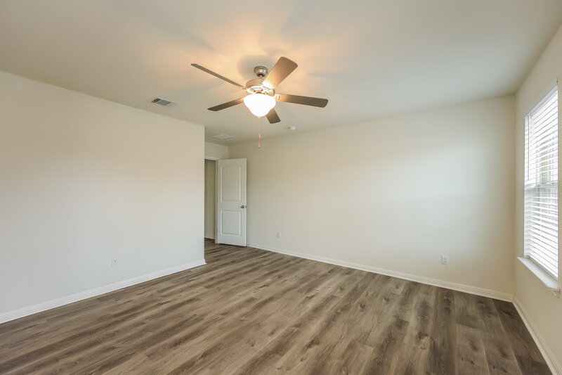 1,785/Mo, 200 Diamond Point Dr Dripping Springs, TX 78620 Main Bedroom View 2