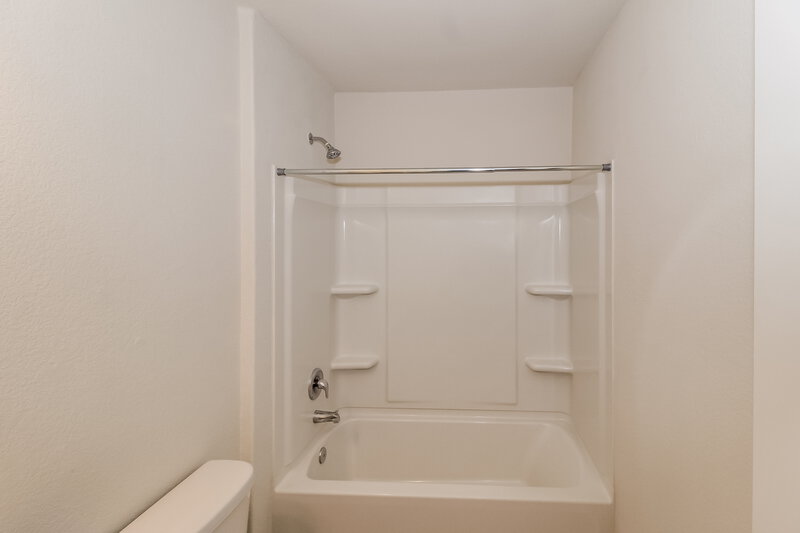2,095/Mo, 492 Perryville Loop Liberty Hill, TX 78642 Bathroom View