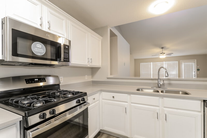 2,275/Mo, 2608 Hill Street Cove Round Rock, TX 78664 Kitchen View 2