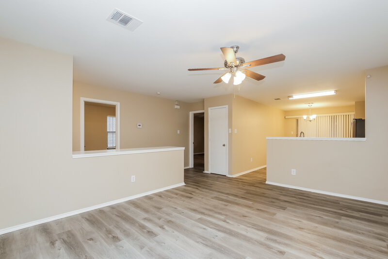 1,560/Mo, 13710 Merseyside Dr Pflugerville, TX 78660 Living Room View 2