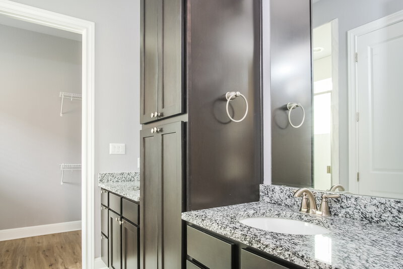 2,125/Mo, 3750 E Palm Valley Blvd Unit 118 Round Rock, TX 78665 Main Bathroom View 2