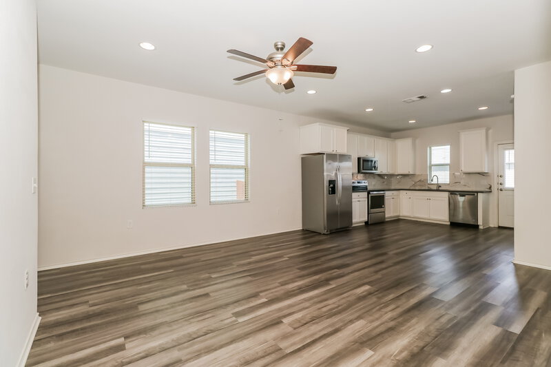 1,825/Mo, 13108 Foreston Dr Austin, TX 78754 Living Room View 2