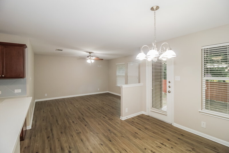 1,915/Mo, 212 Adriana Ln Hutto, TX 78634 Dining Room View