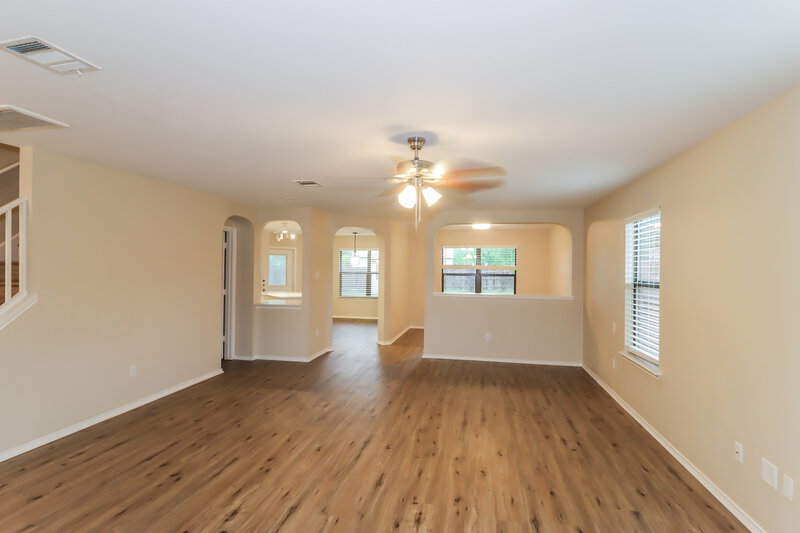 2,905/Mo, 300 Cliffwood Dr Georgetown, TX 78633 Living Room View 2