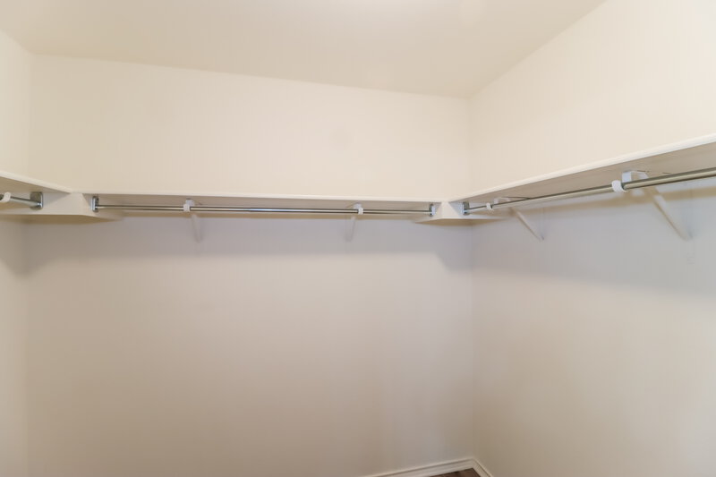 2,905/Mo, 300 Cliffwood Dr Georgetown, TX 78633 Walk In Closet View 2