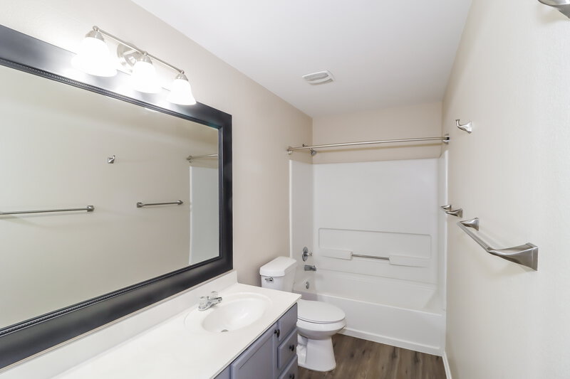 2,905/Mo, 300 Cliffwood Dr Georgetown, TX 78633 Bathroom View
