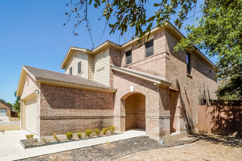 2,050/Mo, 101 Cermeno Cove Kyle, TX 78640 Front View
