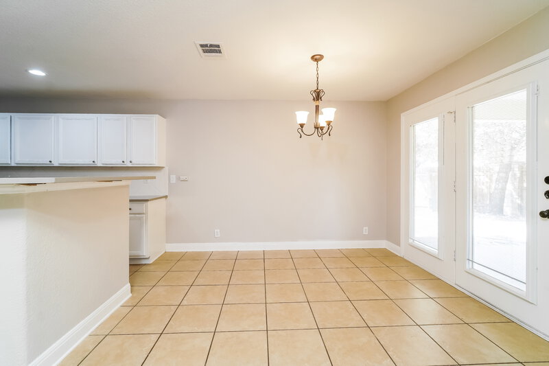 2,050/Mo, 101 Cermeno Cove Kyle, TX 78640 Dining Room View 2