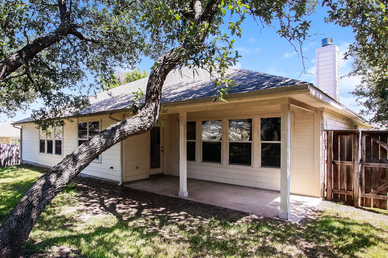 1,905/Mo, 1105 Wigwam Leander, TX 78641 Rear View