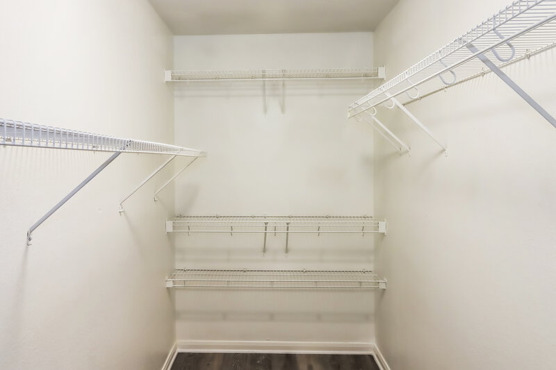 1,960/Mo, 3901 Bandice Ln Pflugerville, TX 78660 Walk In Closet View