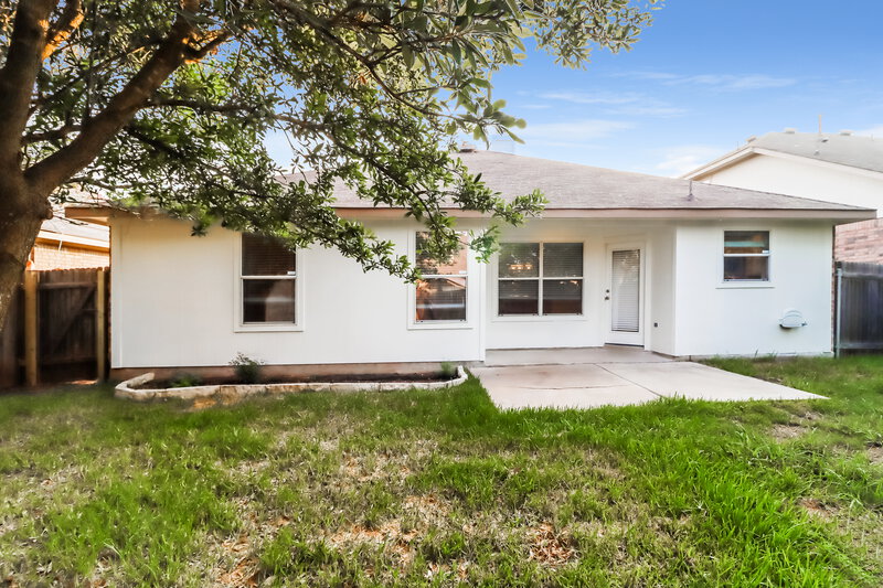 1,960/Mo, 3901 Bandice Ln Pflugerville, TX 78660 Rear View