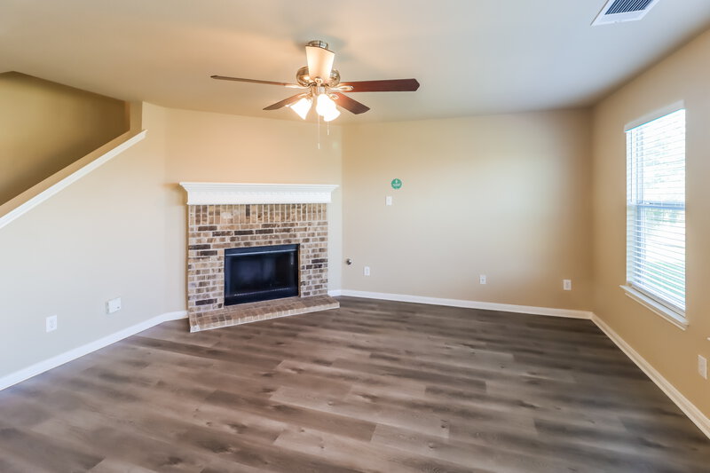 2,005/Mo, 175 Meadowlark Ln Kyle, TX 78640 Living Room View 2