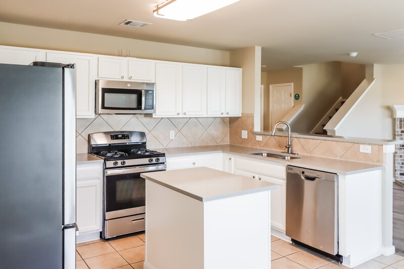 2,005/Mo, 175 Meadowlark Ln Kyle, TX 78640 Kitchen View 2