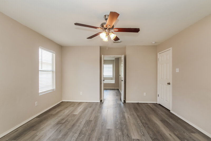 1,720/Mo, 1504 Lorson Loop Round Rock, TX 78665 Main Bedroom View