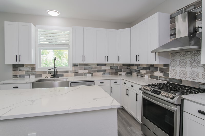 2,250/Mo, 3604 Taylor Falls Dr Pflugerville, TX 78660 Kitchen View 2