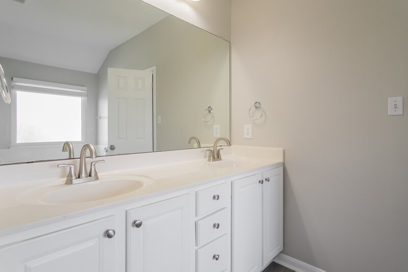 2,250/Mo, 3604 Taylor Falls Dr Pflugerville, TX 78660 Main Bathroom View