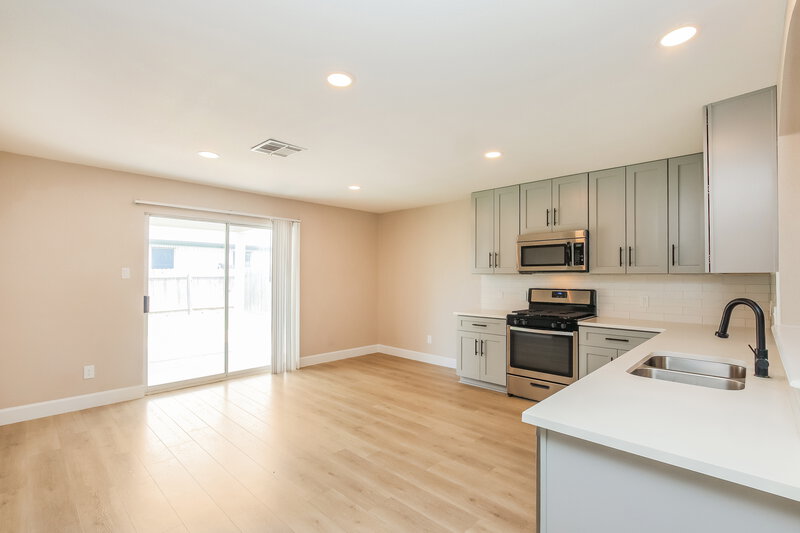 2,520/Mo, 1210 Dayton Dr Round Rock, TX 78665 Kitchen View