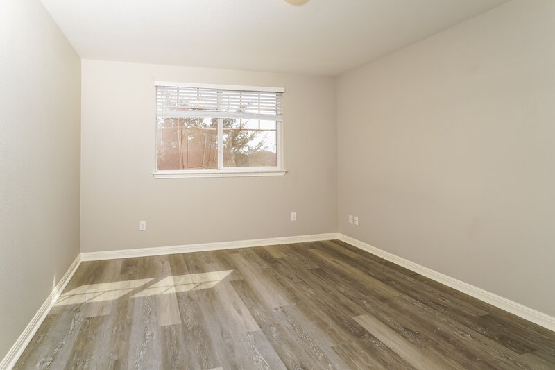 2,540/Mo, 909 Hot Spring Valley Buda, TX 78610 Bedroom View