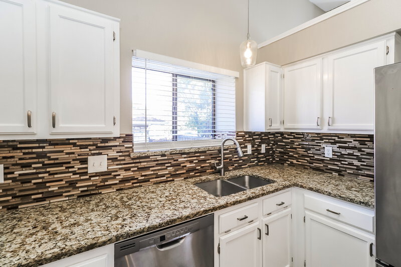 1,980/Mo, 900 Clearwater Trail Round Rock, TX 78664 Kitchen View 2