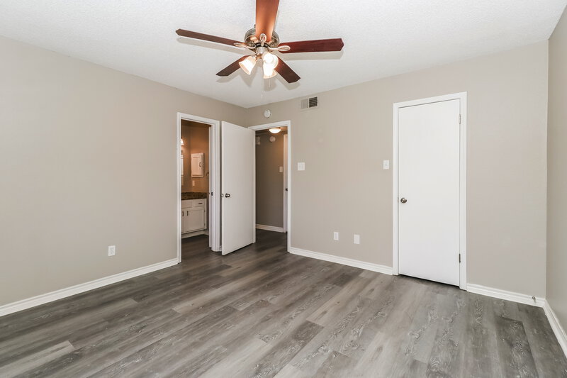 1,980/Mo, 900 Clearwater Trail Round Rock, TX 78664 Main Bedroom View 2