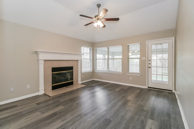 1,855/Mo, 200 Woodstone Dr Georgetown, TX 78628 Family Room View