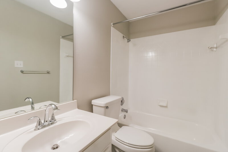 1,855/Mo, 200 Woodstone Dr Georgetown, TX 78628 Bathroom View