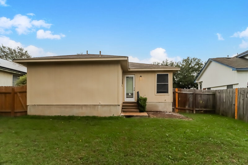 1,985/Mo, 17420 Rannoch Dr Pflugerville, TX 78660 Rear View