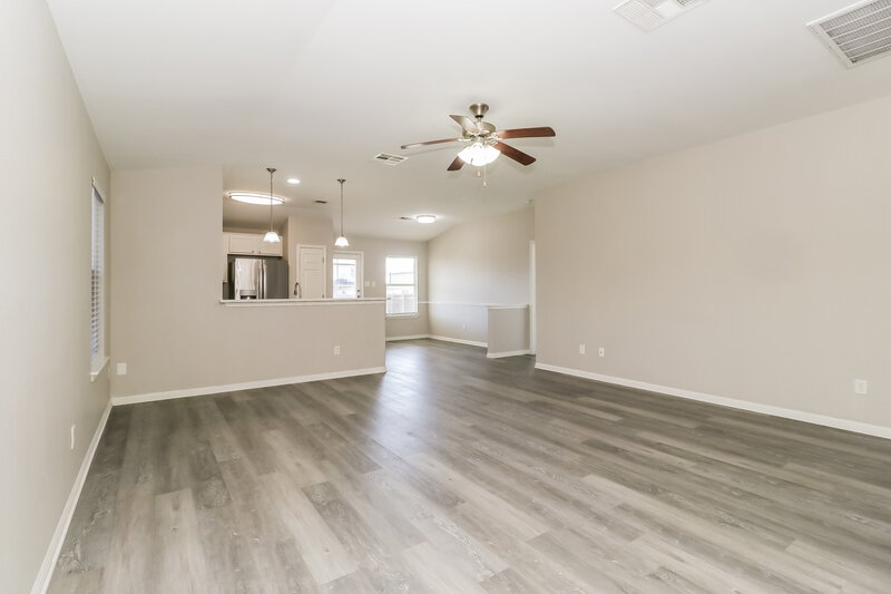 1,685/Mo, 223 Legends of Hutto Trl Hutto, TX 78634 Living Room View