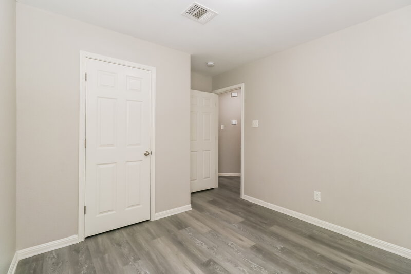 1,685/Mo, 223 Legends of Hutto Trl Hutto, TX 78634 Bedroom View 2