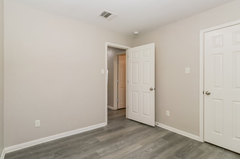 1,685/Mo, 223 Legends of Hutto Trl Hutto, TX 78634 Bedroom View 4