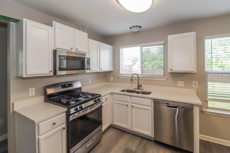 1,980/Mo, 231 Dandelion Loop Kyle, TX 78640 Kitchen View 2