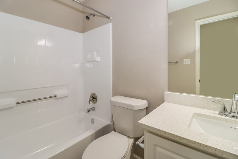1,980/Mo, 231 Dandelion Loop Kyle, TX 78640 Bathroom View