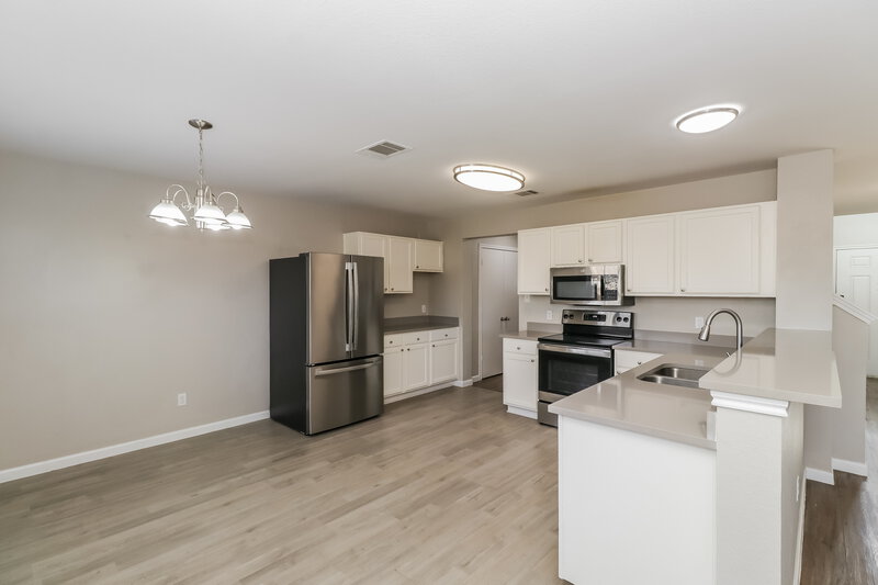 1,860/Mo, 208 Rinehardt St Hutto, TX 78634 Kitchen View