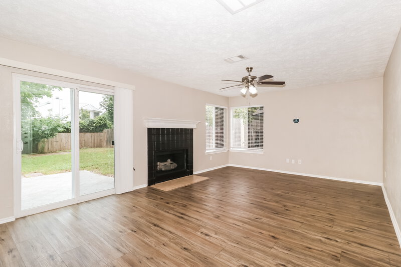 2,340/Mo, 17116 Valley Glen Rd Pflugerville, TX 78660 Family Room View