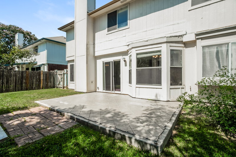2,280/Mo, 17116 Valley Glen Rd Pflugerville, TX 78660 Rear View