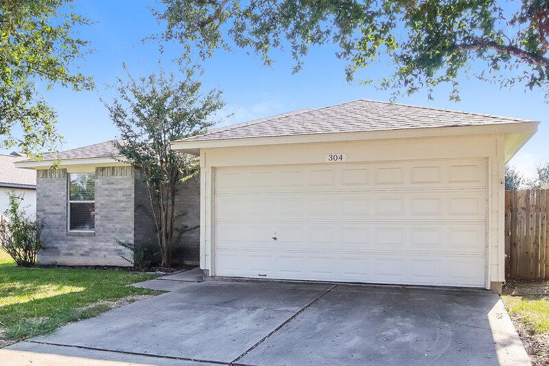 1,720/Mo, 304 Forsyth Ct Hutto, TX 78634 Front View