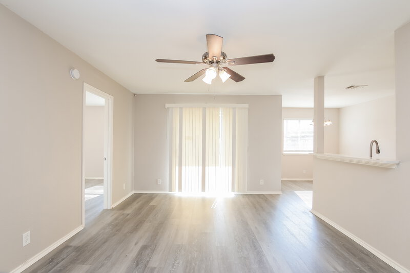 1,720/Mo, 304 Forsyth Ct Hutto, TX 78634 Living Room View