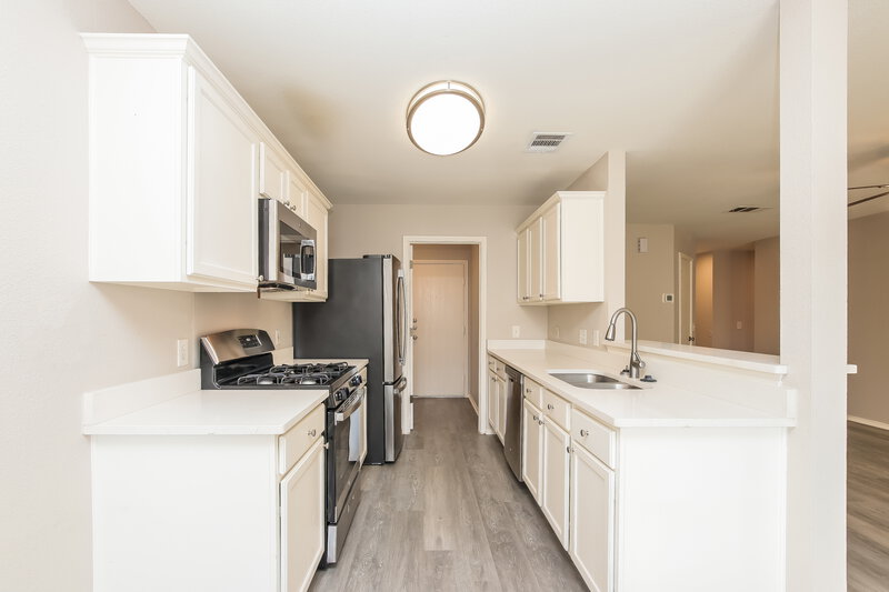 1,720/Mo, 304 Forsyth Ct Hutto, TX 78634 Kitchen View