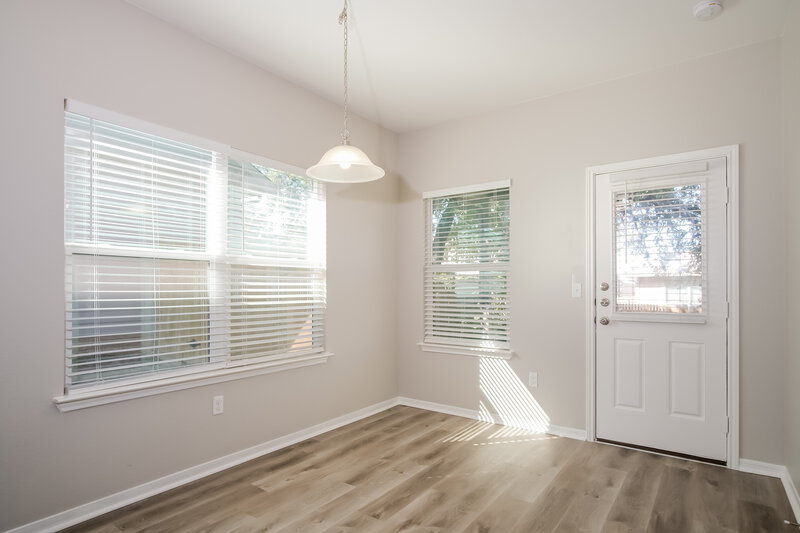 2,260/Mo, 203 Turtle Creek Dr Kyle, TX 78640 Dining Room View