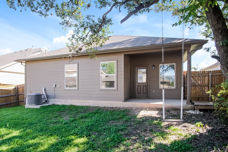 2,260/Mo, 203 Turtle Creek Dr Kyle, TX 78640 Rear View 2